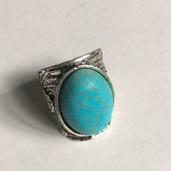 New! Turquoise Stone Ring - Picture 3 of 8